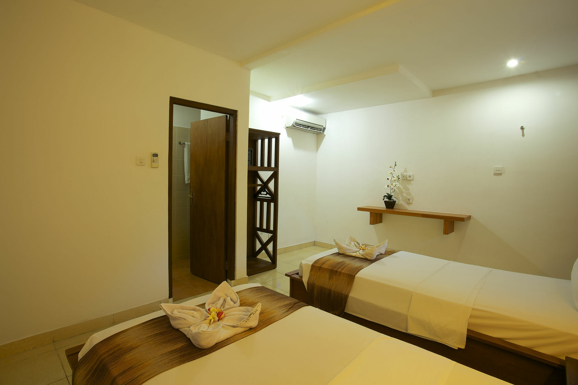 Ayu Lili Garden Hotel Kuta Kuta Lombok Extérieur photo